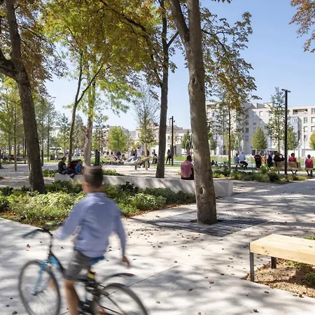 Le 1er General - Center - Free Park * Remeš